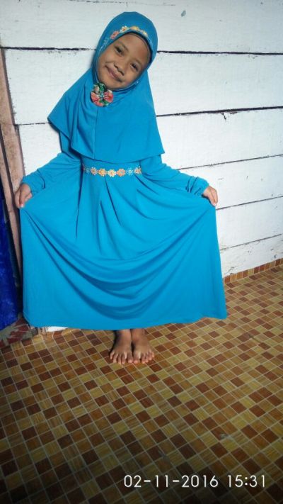 testimonial baju yuli gamis biru
