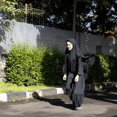 Baju Gamis Anak Perempuan Hitam Niqab Umur 9 Tahun