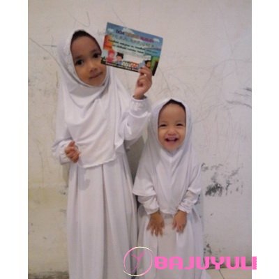foto baju muslim anak perempuan terbaru