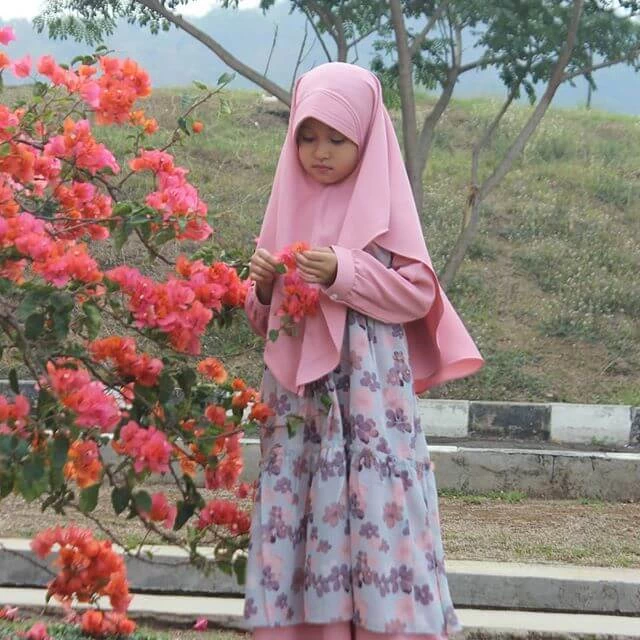 TK0962 Gamis Muslim Anak Kombinasi Printing Bunga Pink Terbaru 2022 Cutetrik