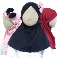 Hijab Jilbab Bergo Anak Bayi Pita Pinggir Newborn 0-3 Tahun Adem Kaos Jersey