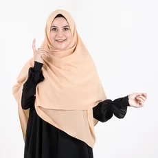 Hijab Segi Empat Jumbo Kerudung Syari Polos 140x140 Diamond Crepe Coklat Susu