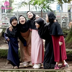 Jual Baju Muslim Anak Perempuan Lucu Polos Terbaru 2023