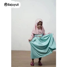 Gamis Anak Bahan Moscrepe Polos Grosir