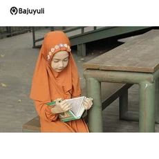 Baju Muslim Anak Putih Cadar Umur 5 Tahun