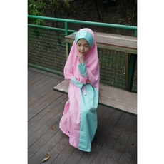 Gamis Anak Maroon MI Terbaru 2023