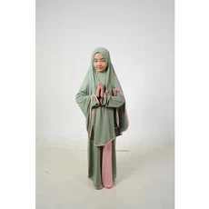 Gamis Anak Niqab SMP Tanggung