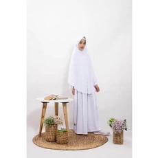 Gamis Anak Bahan Moscrepe Warna Putih Remaja