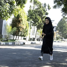 Gamis Anak Polos Hitam SD Terbaru 2023