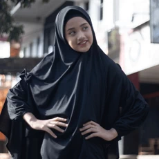 Gamis Anak Bahan Moscrepe Hitam Ngaji Anak Tanggung